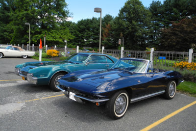 1966 Oldsmobile Toronado, left, and 1964 Chevrolet Corvette Sting Ray (1342)