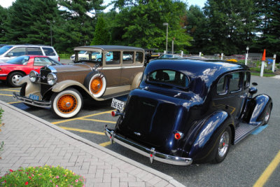 1928 Studebaker, left, and 1937 Packard (1349)