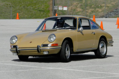1968 Porsche 911L, at Autocross School of Porsche Club of America, Chesapeake Region (DSCN0357)