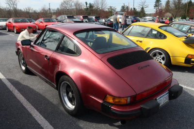 Porsche 911 Carrera, spectator parking lot, Porsche Swap Meet in Hershey, PA (0646)