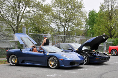 From left, Ferrari F430 Spider and Ferrari 456M GT (5917)