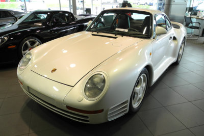 DISPLAY OF SIGNIFICANT PORSCHES: 1988 Porsche 959 Komfort (3227)