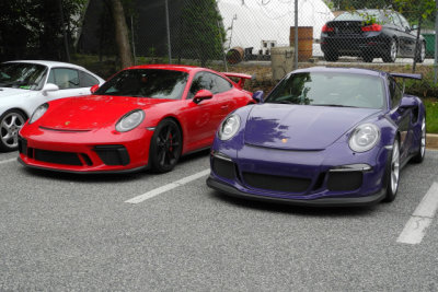 2018 911 GT3 (991.2) and 2016 911 GT3 RS (991.1) -- different facias help distinguish the two generations (3161)