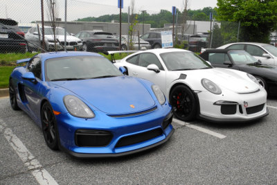 2016 Cayman GT4 (981) and 2016 911 GT3 RS (991.1), among the 85 Porsches that took part in the driving tour (3163)