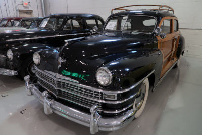 1947 Chrysler Windsor (C38) Town & Country Sedan (1120)