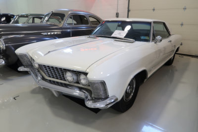 1963 Buick Riviera Sport Coupe (1128)