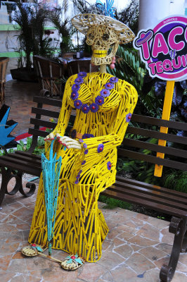 Day of the dead sculpture