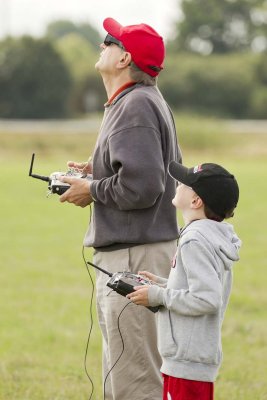 Daniel flies his FT Explorer