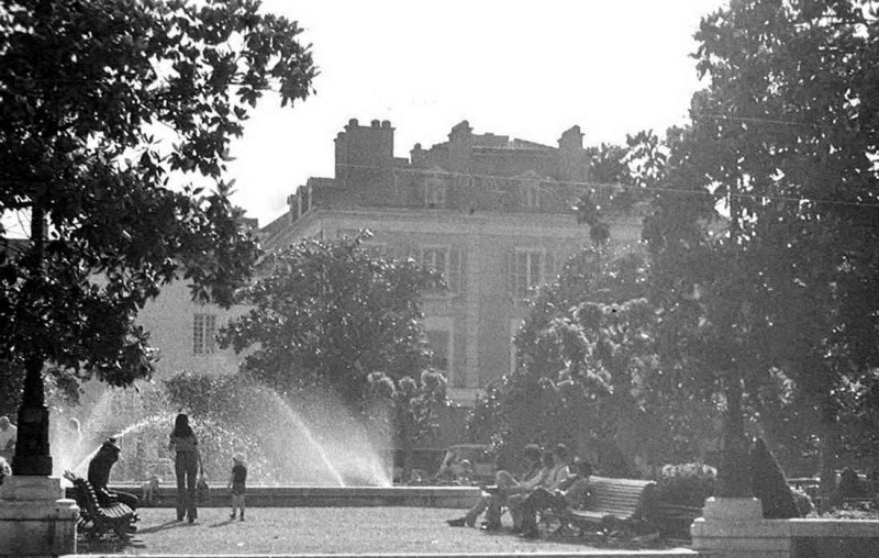 Place Clmenceau en 1975. Une autre gueule quen 2018.