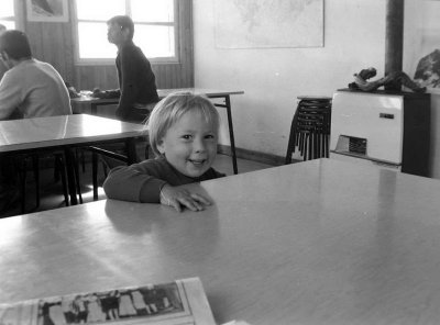 402 Guillaume dans la salle  manger, 1974