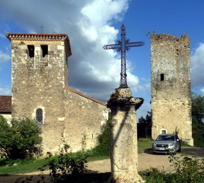 L'glise et la Tour de Monbert