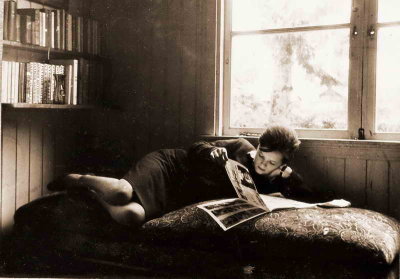 Cécile dans sa chambre, novembre 1962