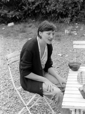Claire au Hardeu, mai 1982