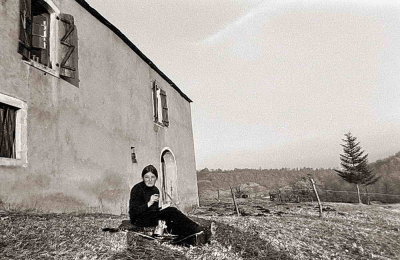 Marie et sa maison de Bosdarros. 1971.