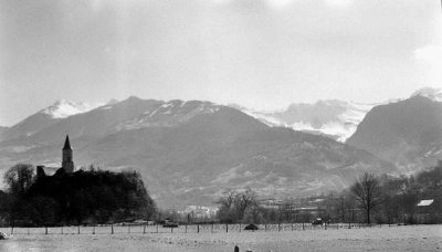 Eglise de Castet et la valle d'Ossau