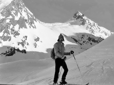 Anfoy et le pic Sanctus (2482 m) en 1976