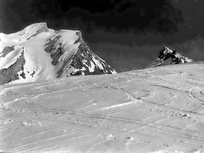 Le couloir de l'Esquerra se pratique parfois  ski