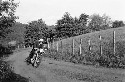 1971 : Nicolas cume les cteaux sur sa Ducati Sport 250