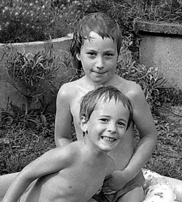 Guillaume et Romain Butel  la Croix de Buzy en aout 1979
