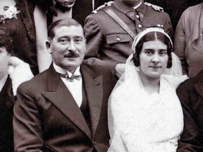 Gaston Sarrailh et sa fille Yvonne le jour de son mariage, en 1930.