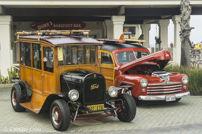 Ford 1925 Woody Wgn & 1940s Pier 4-17.jpg