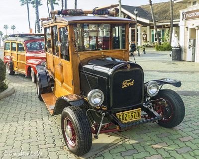 Ford 1925 Woody wgn Pier 4-17 (2) F.jpg