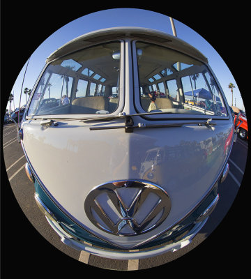 VW 1960s Bus WA Veterans Day 2016 4.jpg