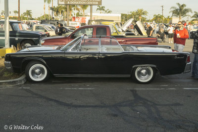 Lincoln 1960s Continental Convertible S DD 4-17.jpg