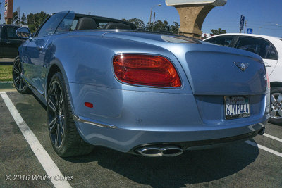 Bentley 2010s Blue Convertible (1) R.jpg