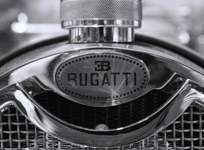 Bugatti20sRacingBlueHB09 (4) Emblem.jpg