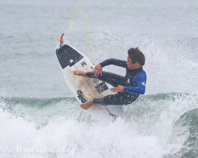 Surfing 12-23-18 (30) Catching air CC AI w.jpg