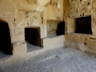 21-Paphos tomb of Kings -021.JPG