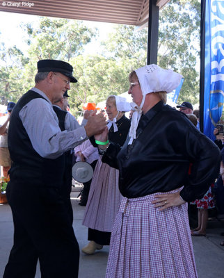 2005b-clog-dancers.jpg