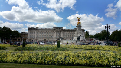 123322-buckingham-palace.jpg