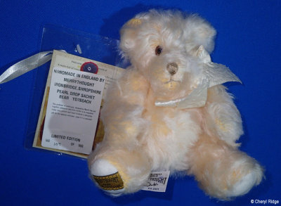 Merrythought Pearl Drop sachet bear