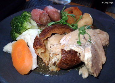 P5130940-links-hotel-roast.jpg