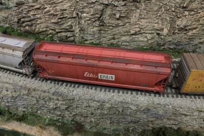 LGIX744b_1200.jpg