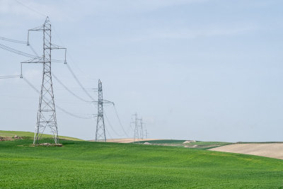 Power lines accompany you along several stretches of the Camino (4/23/2018)