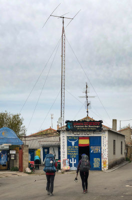 The Cowboy Bar (note the 20 m Yagi on the tower!) (5/3/2018)