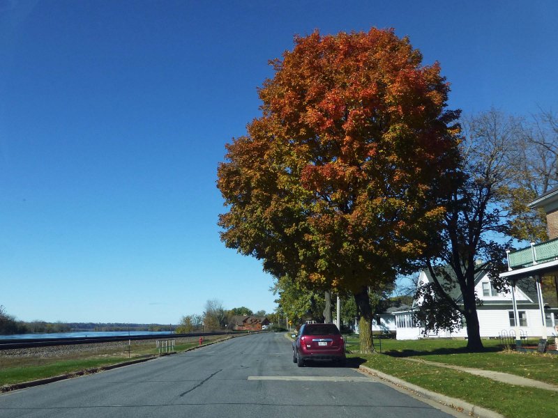 23 Oct  Front Street color