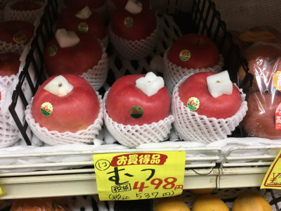 How to sell apples in the middle of nowhere