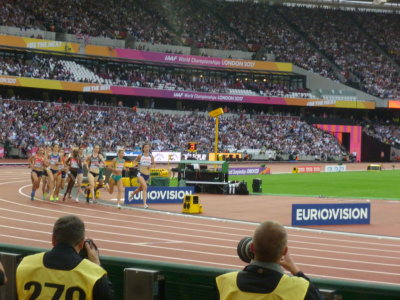 Jessica Judd leads the field in the womens 1500 Metres heats