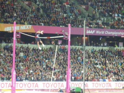 Failure in men's pole vault final