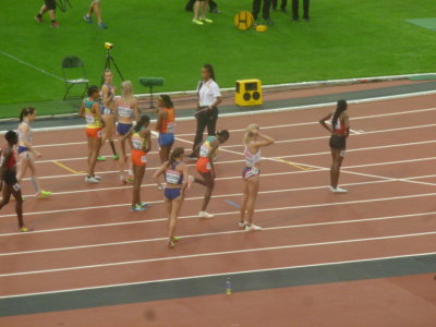 Compeitors gathering for start of women's 5000 metres final