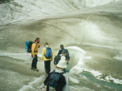 The guide navigates round and over all the cracks