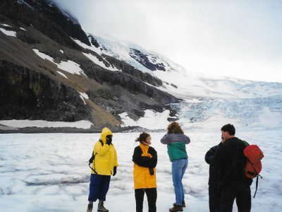 We drove on to Athabasca Glacier