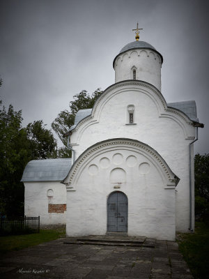 Church of the Assumption in Volotovo Field (1352)