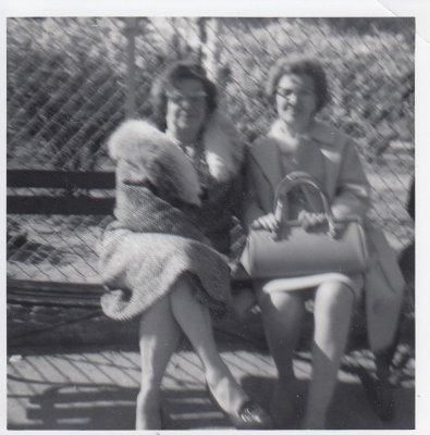 GrandmaEva,GrandmaDottie.jpg