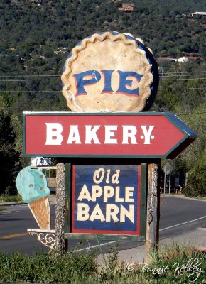 Old Apple Barn (Mountain Park, NM)