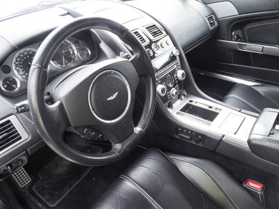 Aston Martin Vantage interior